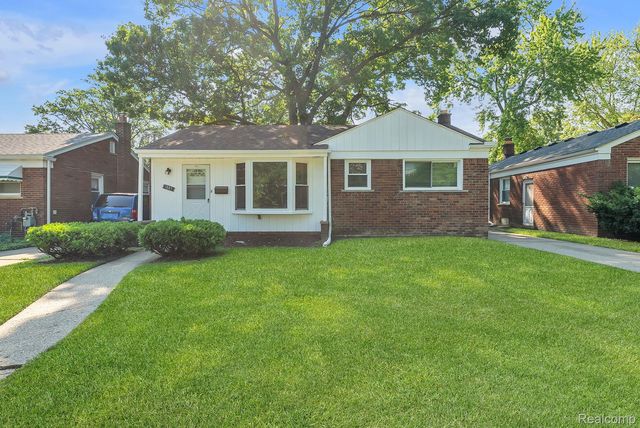 1885 Pelham St, Dearborn, MI 48124