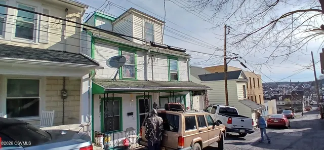 835 W  Wood St, Coal Township, PA 17866