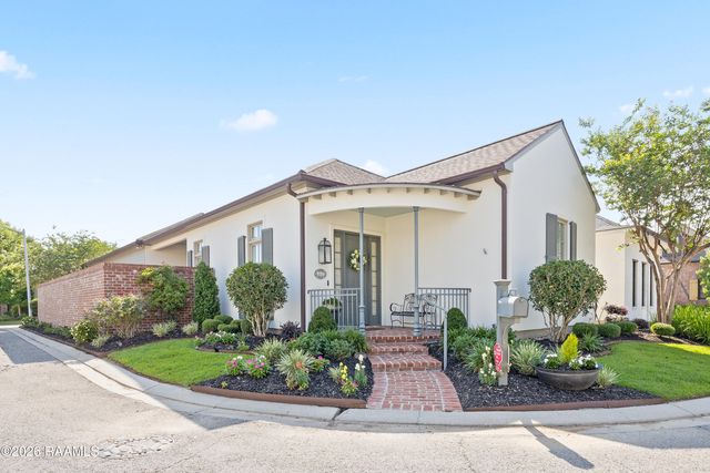 300 Edgehill Cir, Lafayette, LA 70508