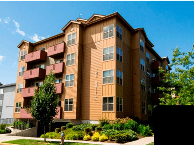 1888 Harris St #4, Eugene, OR 97403