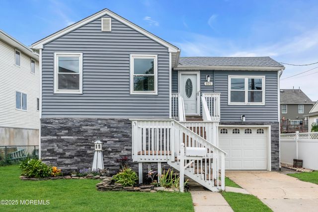 825 Lorillard Avenue, Union Beach, NJ 07735