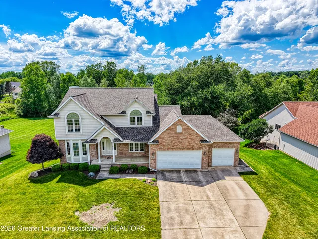 482 Riverwalk Dr, Mason, MI 48854