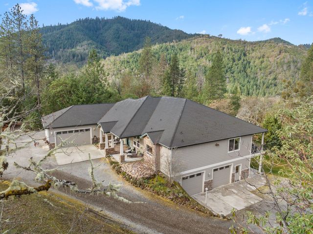 3607 Galls Creek Rd, Gold Hill, OR 97525