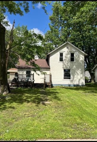 1102 N  Division St, Creston, IA 50801