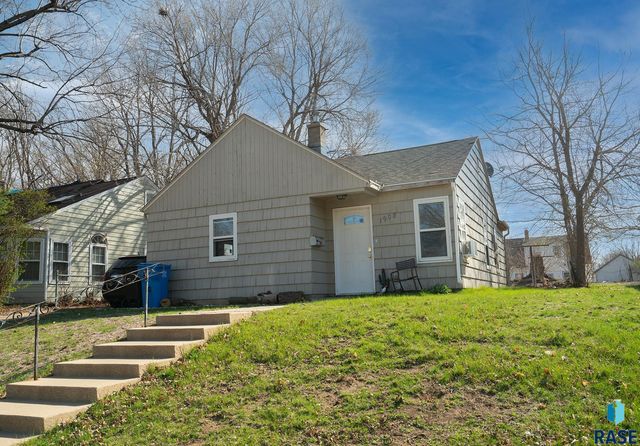 1908 S  Euclid Ave, Sioux Falls, SD 57105