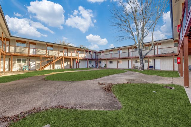 1001 W  Elm St #209, Denison, TX 75020