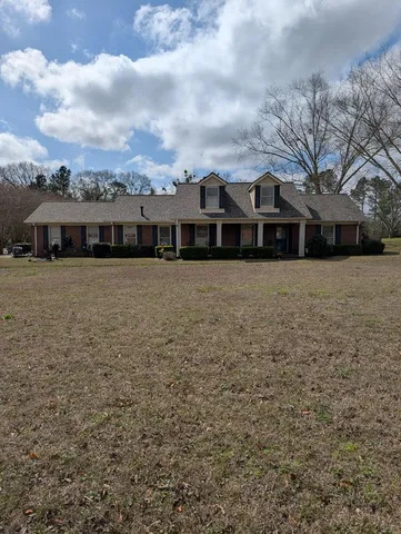 110 Berry Patch Ln, Dothan, AL 36301