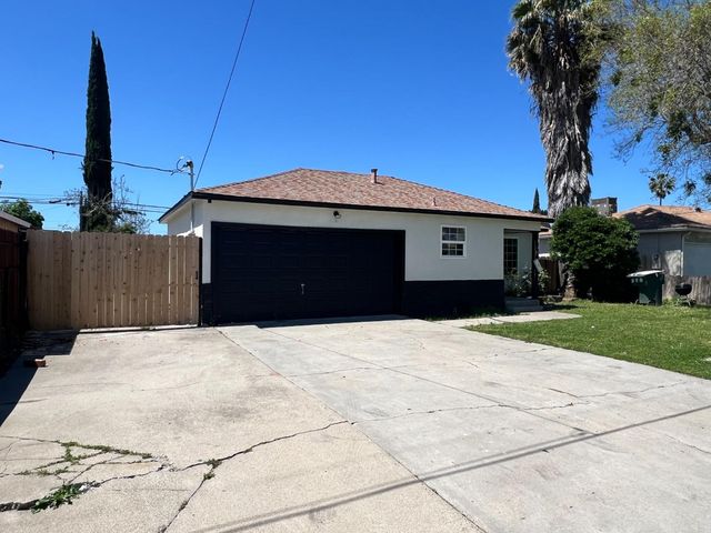 2417 Louise Ave, Ceres, CA 95307
