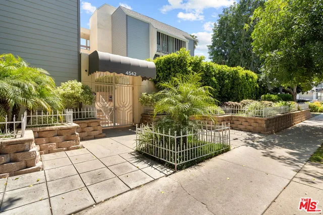 4542 Willis Ave #103, Sherman Oaks, CA 91403
