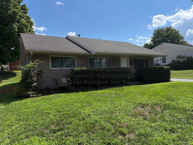 1446 Antrim St, Salem, VA 24153