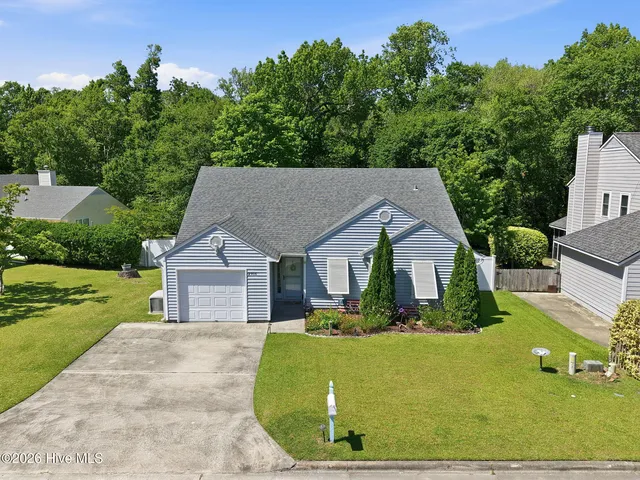 2916 Mandy Lane, Morehead City, NC 28557
