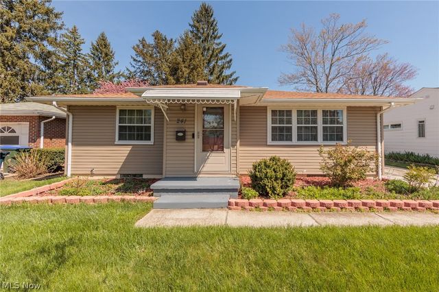 241 Notre Dame Ave, Cuyahoga Falls, OH 44221
