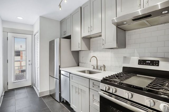 855 19th St   NE #3, Washington, DC 20002