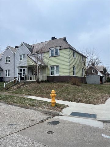 1968 E  7th St, Erie, PA 16511