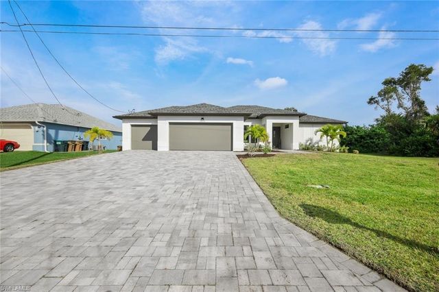 2825 SW 3rd St, Cape Coral, FL 33991