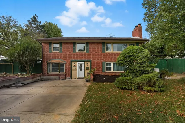 4600 Kling Dr, Alexandria, VA 22312