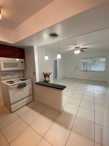 4290 NW 21st Ave #2, Oakland Park, FL 33309