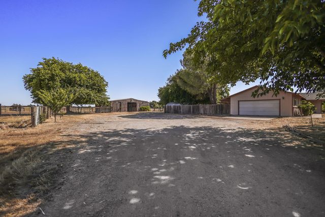 21992 Peacock Way, Red Bluff, CA 96080