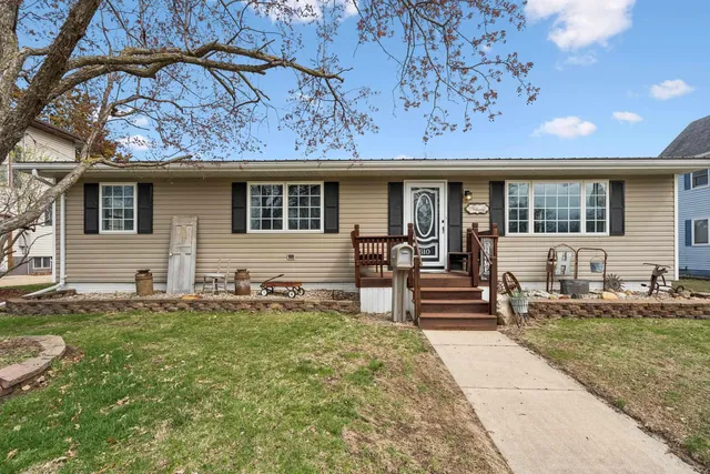 510 6th Ave SW, Independence, IA 50644