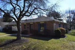 335 Valleybrook Dr, Lancaster, PA 17601