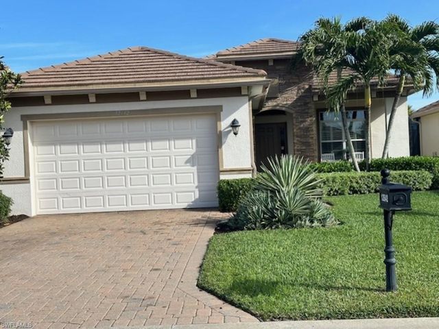 12642 Fairway Cove Ct, Fort Myers, FL 33905