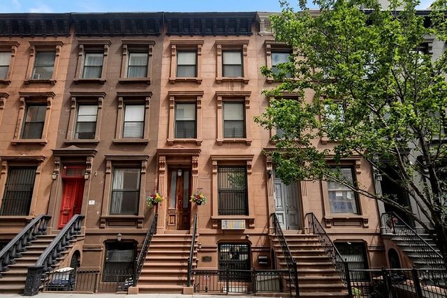165 W  126th St, New York, NY 10027