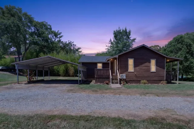 505 Bub Hayner Rd, Karnack, TX 75661