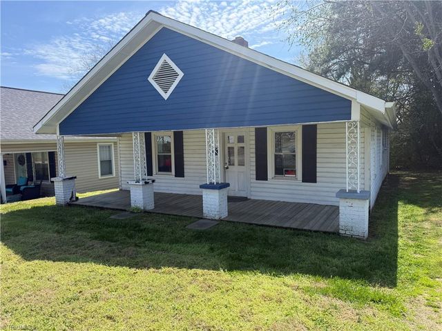 213 W  Decatur St, Madison, NC 27025