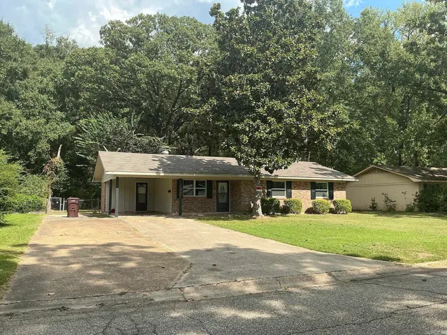 1111 S  Adams St, Crossett, AR 71635