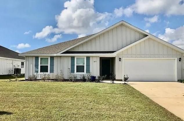 7075 Abigail St, Gulf Shores, AL 36542