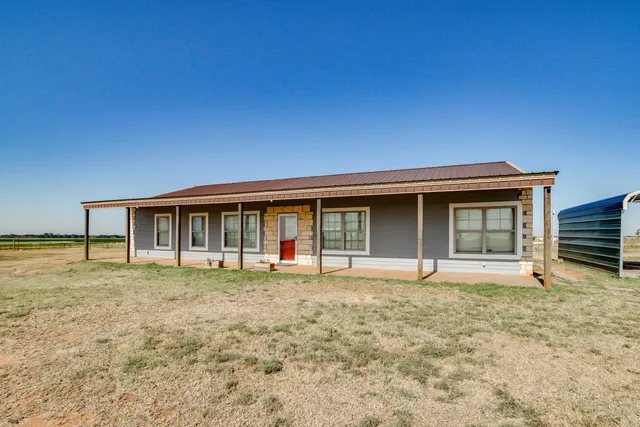 2406 S  Logan Rd, Lahoma, OK 73754