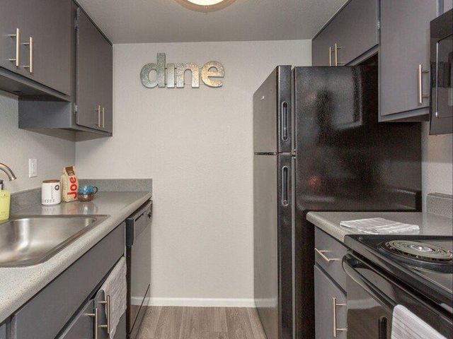9415 N  99th Ave #3d324d39c, Sun City, AZ 85351