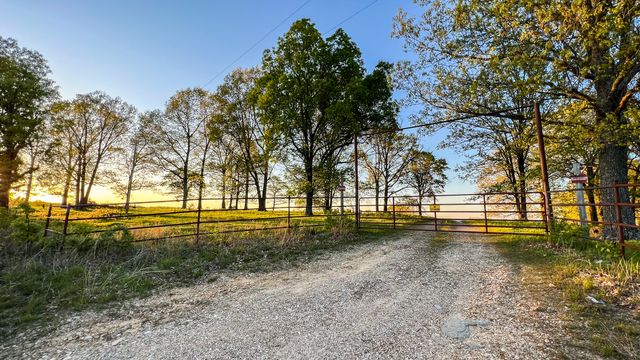 S  Highway 137, Willow Springs, MO 65793