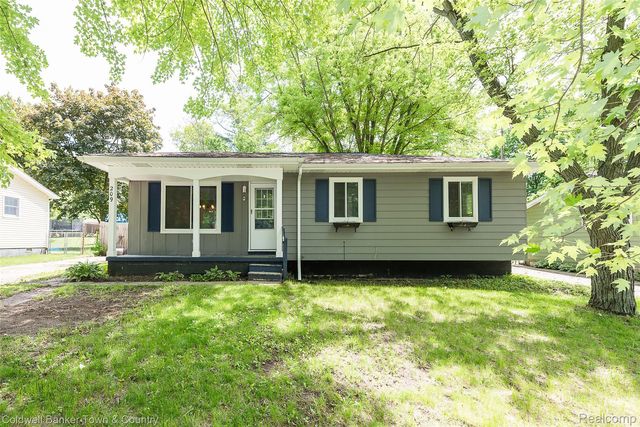 209 S  Church St, Byron, MI 48418
