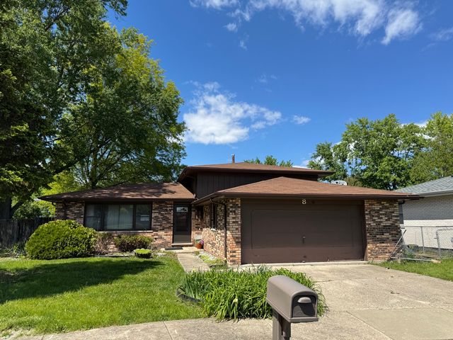 8 Rich Ct, Park Forest, IL 60466