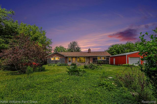 1371 E  Leonard Rd, Leonard, MI 48367
