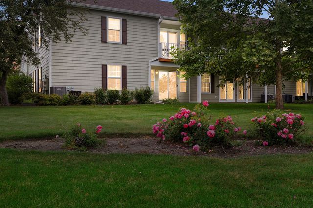 Address Not Disclosed, Streamwood, IL 60107