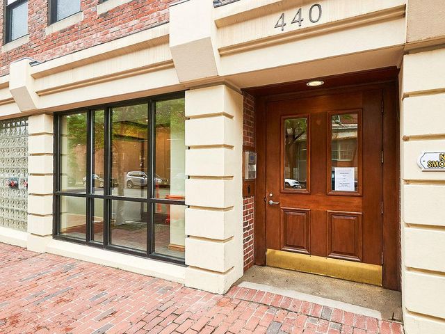 440 Commercial St #204A, Boston, MA 02109