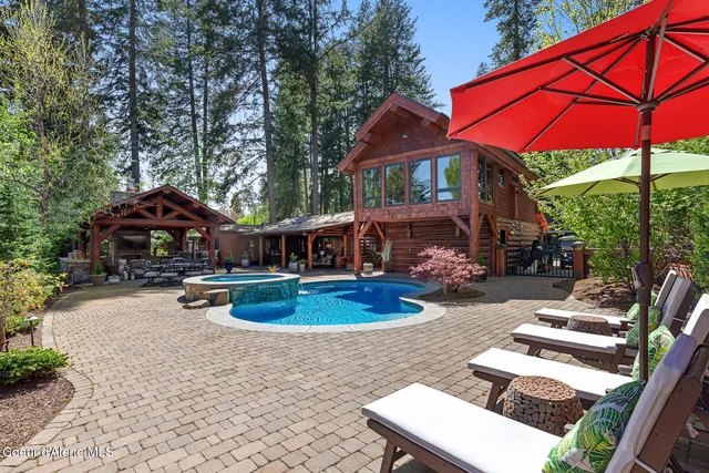 10314 N  Fir Ln, Hayden Lake, ID 83835