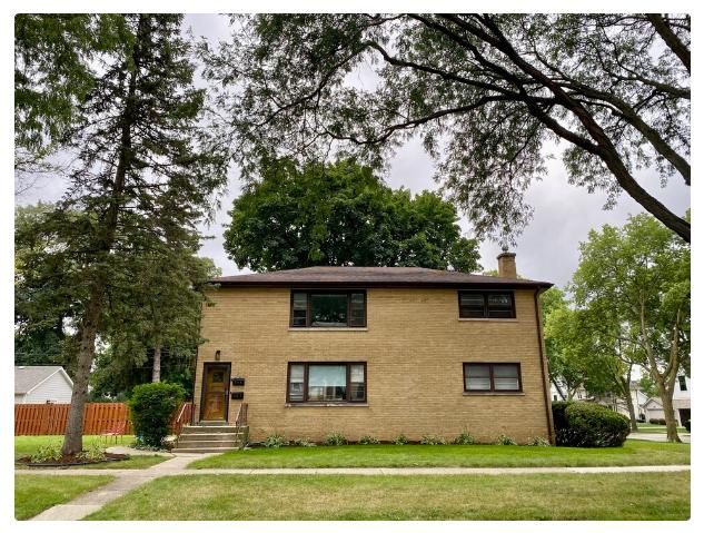 747 Franklin St #1, Downers Grove, IL 60515