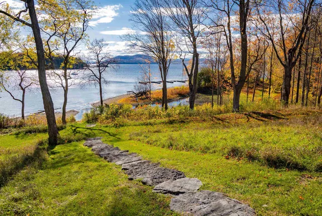 188 McNeil Cove Road, Charlotte, VT 05445