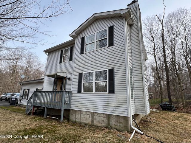 304 Winchester Dr, Tobyhanna, PA 18466