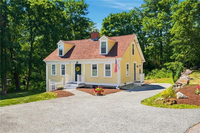 44 Old Great Rd, North Smithfield, RI 02896