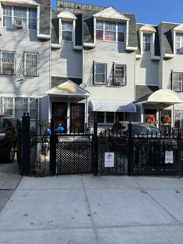 969 E 179th Street, Bronx, NY 10460