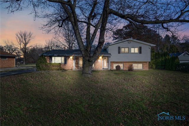 2465 Green Valley Dr, Toledo, OH 43614