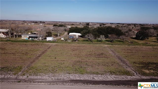 3 Cotton Field Ln, Pt Lavaca, TX 77979