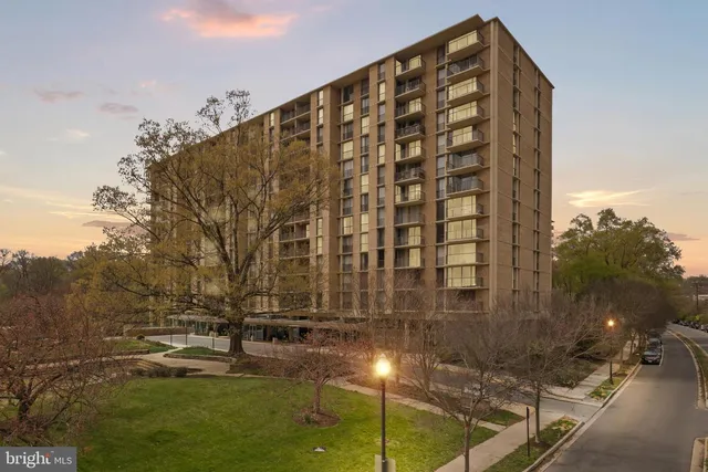 4600 S  Four Mile Run Dr #207, Arlington, VA 22204