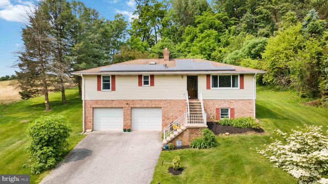 2984 Honey Valley Rd, Dallastown, PA 17313