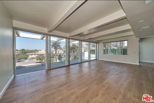 131 N  Gale Dr   #PENTHOUSE, Beverly Hills, CA 90211