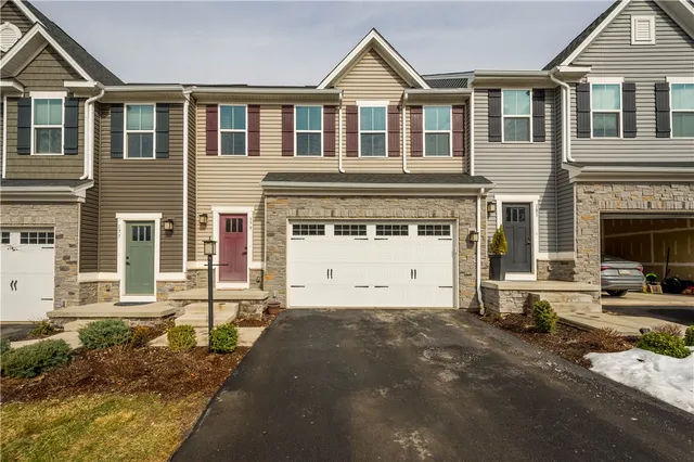 179 Dana Dr, Sewickley, PA 15143